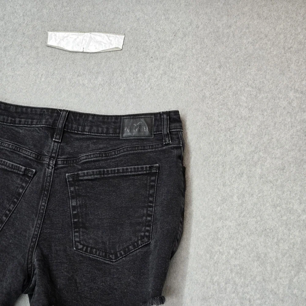 Hollister Women Shorts 10 W30 Black Denim Ultra High-Rise Mom Short Grunge